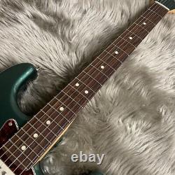 Fender Made In Japan Hybrid II Stratocaster Sherwood Green Metallic avec Gigbag Nouveau