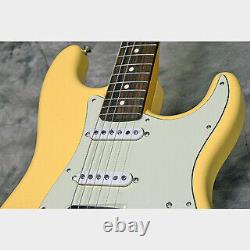 Fender Made In Japan Limited Stratocaster Avec Floyd Rose Vintage Blanc