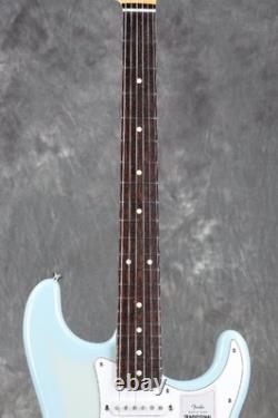 Fender Made in Japan Collection Traditionnelle 2025 Stratocaster des années 60 Stardust Blue