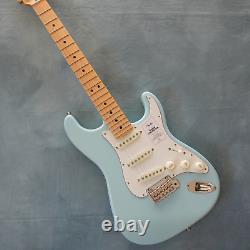 Fender Made in Japan Junior Collection Stratocaster érable Satin Daphne Blue