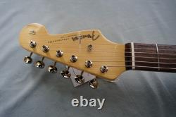 Fender Made in Japan Traditionnelle Stratocaster des années 60 Shell Pink modèle 2025 Neuf