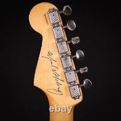 Fender Mike McCready Stratocaster 3 Color Sunburst 2024 (MM00728) -> Fender Mike McCready Stratocaster 3 Color Sunburst 2024 (MM00728)