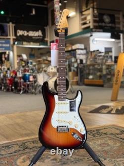 Fender Player II Stratocaster, 3 Color Sunburst #300 avec expédition gratuite