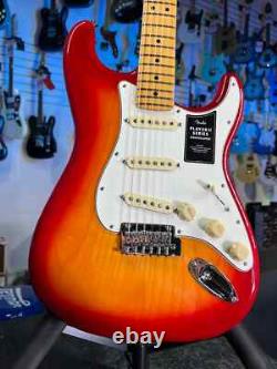 Fender Player II Stratocaster Aged Cherry Burst Touche en Érable ! 678
