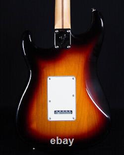 Fender Player II Stratocaster HSS, Touche en Palissandre, Sunburst 3 Couleurs