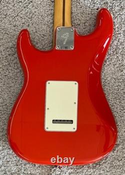 Fender Player II Stratocaster HSS, touche en palissandre, rouge corail MIM