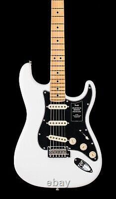 Fender Player II Stratocaster Polar White #22824 <br/> <br/> 	
		Traduction en français: Fender Player II Stratocaster Blanc Polaire #22824