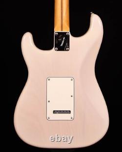 Fender Player II Stratocaster, Touche en Palissandre, Frêne Cavité, Blanc Blond