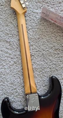 Fender Player II Stratocaster, Touche en Palissandre, Sunburst 3 Couleurs MIM