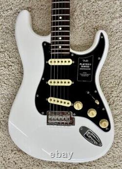 Fender Player II Stratocaster, Touche en palissandre, Finition blanche polaire MIM