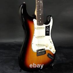 Fender Player II Stratocaster avec touche en palissandre et finition 3-Color Sunburst