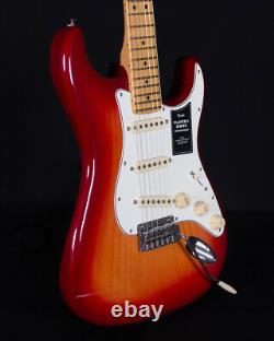 Fender Player II Stratocaster, touche en érable, aulne évidé, burst cerise vieilli