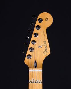 Fender Player II Stratocaster, touche en érable, aulne évidé, burst cerise vieilli