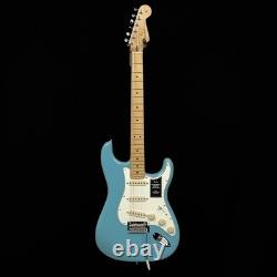 Fender Player II Stratocaster, touche en érable, bleu Aquatone, avec défaut esthétique