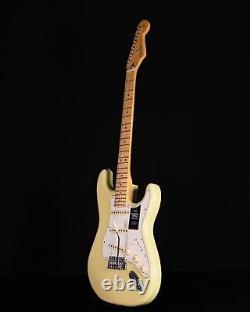 Fender Player II Stratocaster, touche en érable, jaune Hialeah