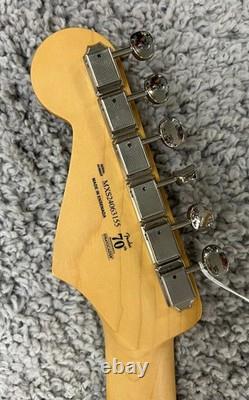 Fender Player II Stratocaster, touche en palissandre, finition rouge corail MIM