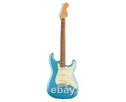 Fender Player Plus Stratocaster Opal Spark avec touche en Pau Ferro