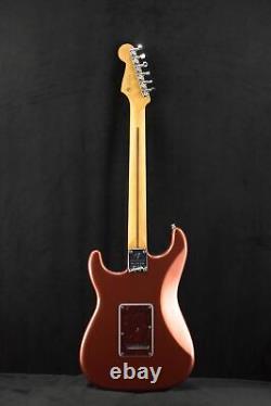 Fender Player Plus Stratocaster avec touche en Pau Ferro, finition Aged Candy Apple Red