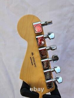 Fender Player Series Stratocaster blanche polaire
