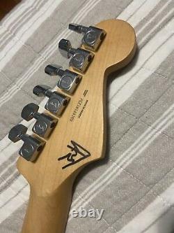 Fender Player Stratocaster 6 Cordes Guitare Électrique. Blanc Polaire