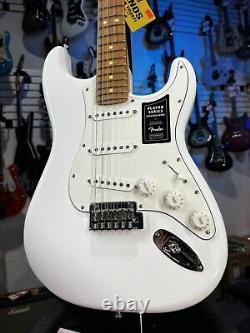 Fender Player Stratocaster Blanc Polaire avec Touche en Pau Ferro Offre Authentique! 823