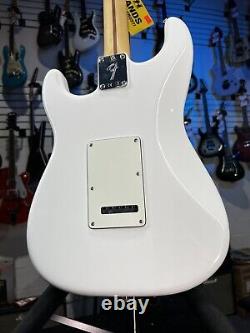 Fender Player Stratocaster Blanc Polaire avec Touche en Pau Ferro Offre Authentique! 823