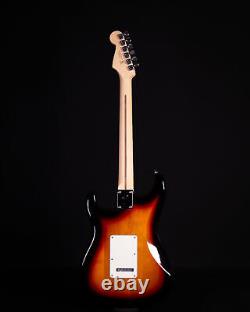 Fender Player Stratocaster HSS, touche en érable, Sunburst 3 couleurs