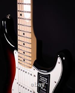 Fender Player Stratocaster HSS, touche en érable, Sunburst 3 couleurs