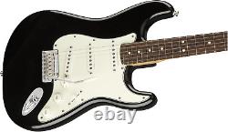 Fender Player Stratocaster Noir avec Touche en Pau Ferro