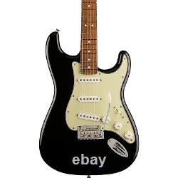 Fender Player Stratocaster Roasted MP FB Fat'50s Pickups LE Guitar Black would be translated to: Fender Player Stratocaster rôtie MP FB Fat'50s Pickups LE Guitare Noire.