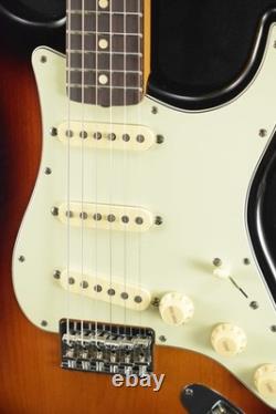 Fender Robert Cray Stratocaster Sunburst 3 couleurs, touche en palissandre