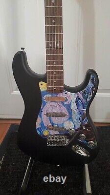 Fender Squier Stratocaster cashifié avec pickguard Van Gogh Starry Night