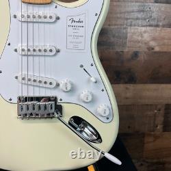 Fender Standard Stratocaster, Blanc Olympique, Expédition Gratuite, 646 Fender Standard Stratocaster, Blanc Olympique, Expédition Gratuite, 646