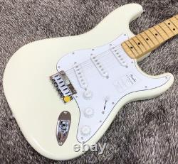 Fender Standard Stratocaster, Blanc Olympique, le nouveau modèle économique de Fender