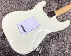 Fender Standard Stratocaster, Blanc Olympique, le nouveau modèle économique de Fender