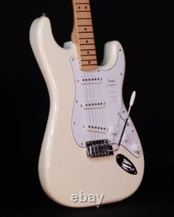 Fender Standard Stratocaster, Touche en Erable, Blanc Olympique