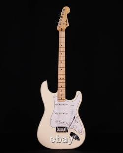 Fender Standard Stratocaster, Touche en Erable, Blanc Olympique