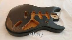 Fender Strat Usine Guitar Body Noir (nouveau Dans La Boîte)