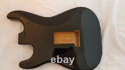 Fender Strat Usine Guitar Body Noir (nouveau Dans La Boîte)