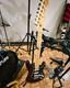 Fender Stratocaster 2006 Fabriqu&eacute;e Au Mexique, Finition Midnight Wine, M&eacute;daillon Du 60e Anniversaire, Livraison Gratuite