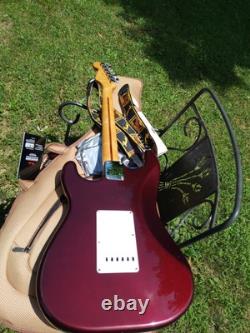 Fender Stratocaster 2008 MIM manche en érable, nouveaux accessoires, excellente jouabilité, révisée