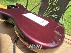Fender Stratocaster 2008 MIM manche en érable, nouveaux accessoires, excellente jouabilité, révisée Fender Stratocaster 2008 MIM manche en érable, nouveaux accessoires, excellente jouabilité, révisée
