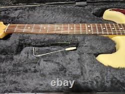 Fender Stratocaster 60ème anniversaire avec étui 2014 à peine jouée