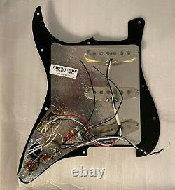 Fender Stratocaster American Professional II Charged Pickguard Noir