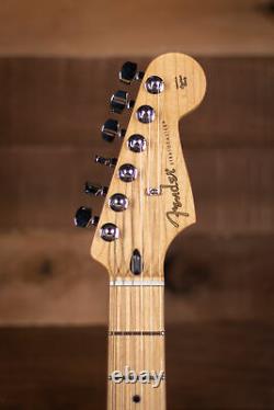 Fender Stratocaster Joueur, Maple Fingerboard, Blanc Polaire