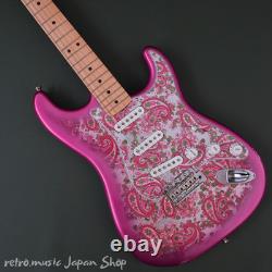 Fender Stratocaster Made in Japan en édition limitée, touche en érable, Pink Paisley