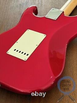 Fender Stratocaster, Rouge Pomme Candy, 2010, Près de Neuf