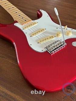 Fender Stratocaster, Rouge Pomme Candy, 2010, Près de Neuf