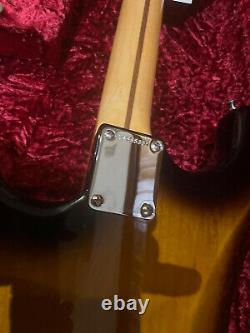 Fender USA American Original 50s Stratocaster, 2 Tons Sunburst, Maple And Case