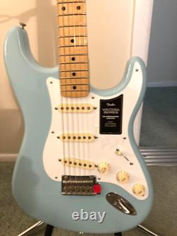 Fender Vintera'50s Stratocaster Modifiée Électrique, Érable, Bleu Daphne